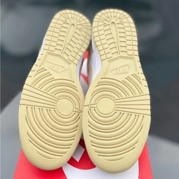 Nike Dunk Low US9 'Team Gold' - Picture 8 of 10